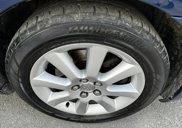 Toyota Avensis cena 13500 przebieg: 190000, rok produkcji 2003 z Sępopol małe 211